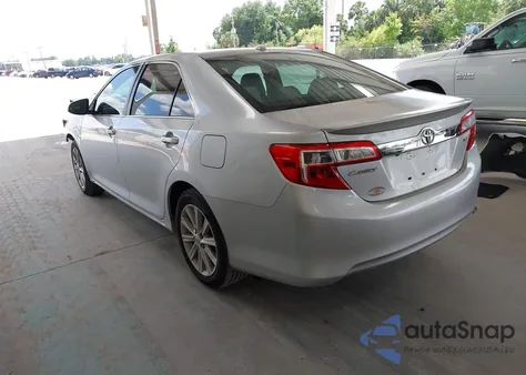 2013 Toyota Camry Xle z USA, uszkodzony, nr VIN 4T1BF1FKXDU723080